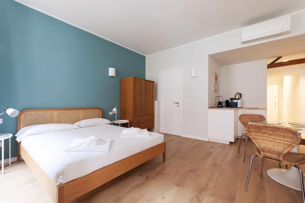 Youhosty - Ticinese 1 * Milán